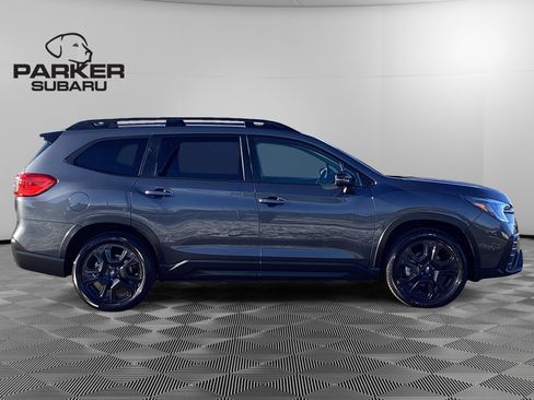 Used 2023 Subaru Ascent Onyx Edition image 6