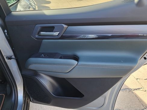 New 2026 GMC Terrain AT4 w/ Convenience Package III image 40