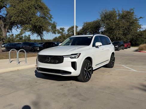 New 2026 Volvo XC90 B5 Core w/ Protection Package Premier image 2