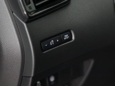 Used 2020 Nissan Rogue Sport S FWD image 41