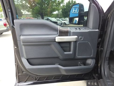 Used 2022 Ford F350 Lariat w/ Tremor Off-Road Package AWD/4WD image 15