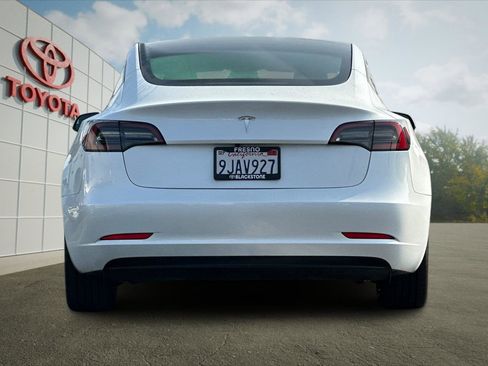 Used 2023 Tesla Model 3 Standard Range image 4