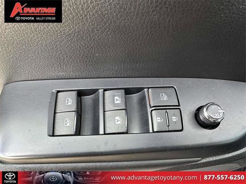 Certified 2019 Toyota Highlander Plus image 22