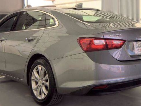 Used 2024 Chevrolet Malibu LT FWD image 2