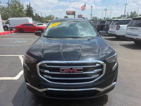 Used 2018 GMC Terrain SLT w/ Preferred Package FWD image 2