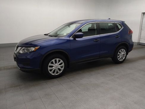 Used 2018 Nissan Rogue S AWD/4WD image 2