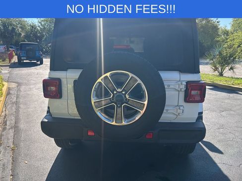 Used 2020 Jeep Wrangler Unlimited Sahara AWD/4WD image 9