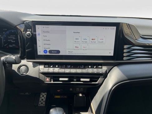 Used 2025 Toyota Camry XSE w/ Premium Package image 18