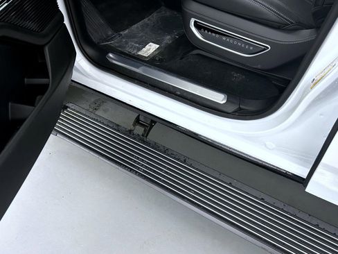 New 2026 Jeep Grand Wagoneer Summit image 9