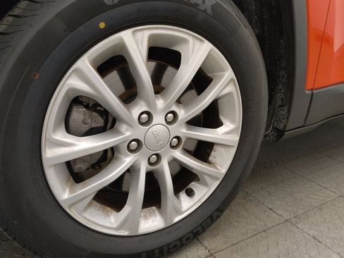 Used 2021 Jeep Cherokee Latitude image 31