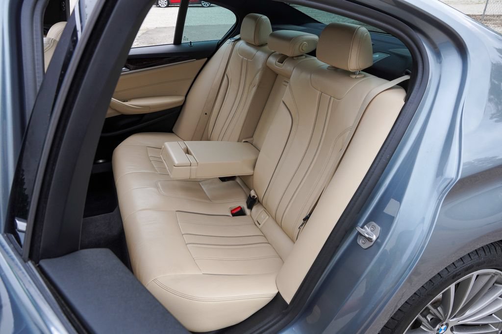 Used 2019 BMW 530e RWD image 32