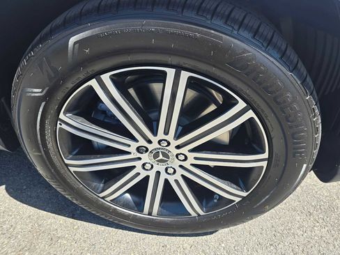 New 2026 Mercedes-Benz GLE 450e 4MATIC image 16