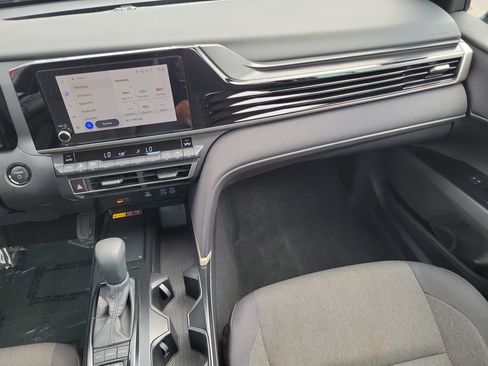 Used 2025 Toyota Camry LE FWD image 15