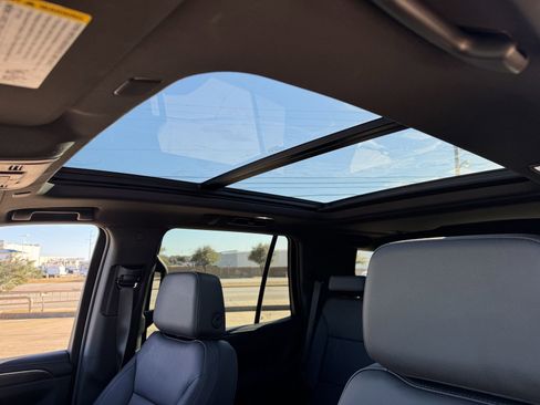 Used 2024 Chevrolet Tahoe Z71 w/ Luxury Package image 26