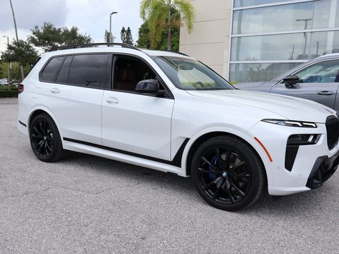 Used 2026 BMW X7 M60i AWD/4WD image 11
