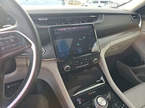 Used 2021 Jeep Grand Cherokee L Overland image 23