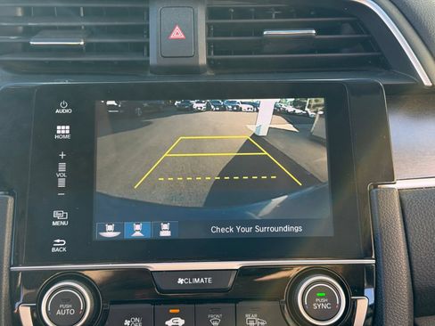 Used 2018 Honda Civic EX-L image 9