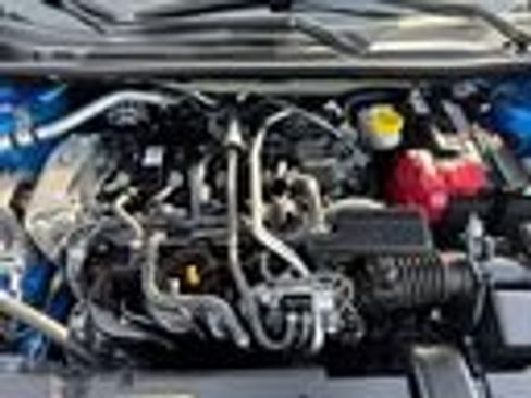 Used 2025 Nissan Sentra SR FWD image 9