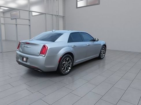 Used 2017 Chrysler 300 S AWD/4WD image 8
