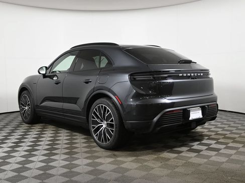 Used 2026 Porsche Macan 4 Electric AWD/4WD image 3
