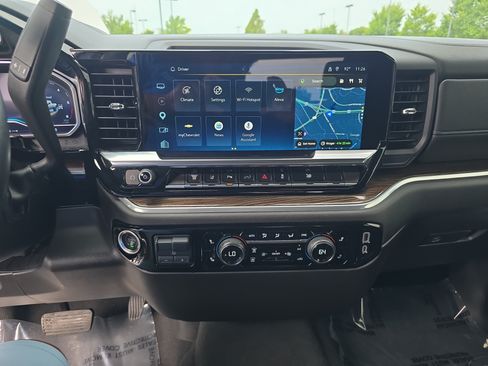 Used 2025 Chevrolet Silverado 3500 LT w/ Safety Package AWD/4WD image 19