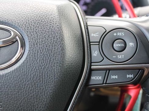 Used 2022 Toyota Camry SE w/ Cold Weather Package FWD image 15
