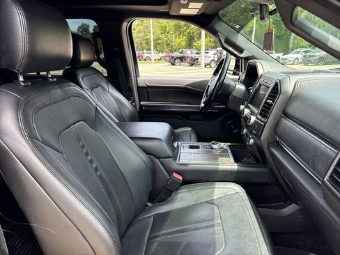 Used 2018 Ford Expedition Limited w/ Equipment Group 302A RWD image 29