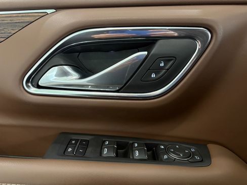 Used 2024 Chevrolet Tahoe High Country image 9