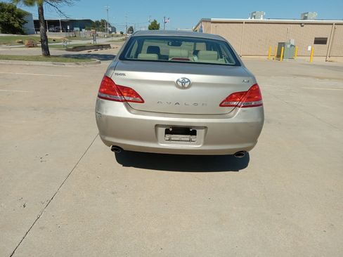 Used 2005 Toyota Avalon Limited image 4