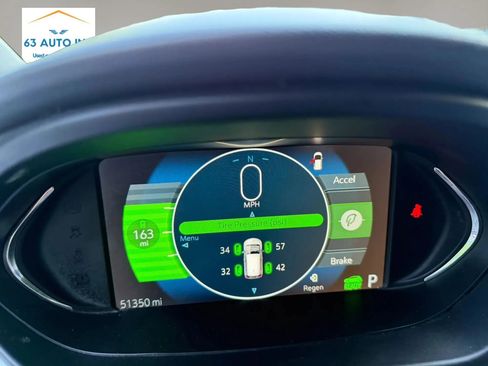 Used 2018 Chevrolet Bolt LT FWD image 21