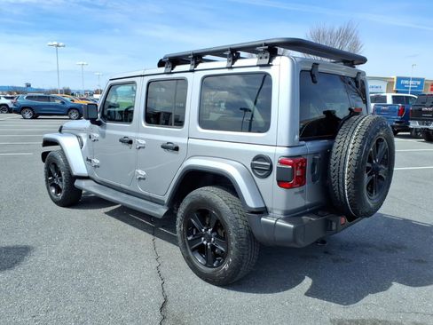 Used 2021 Jeep Wrangler Unlimited Sahara image 6