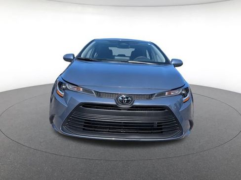 Used 2025 Toyota Corolla LE FWD image 9