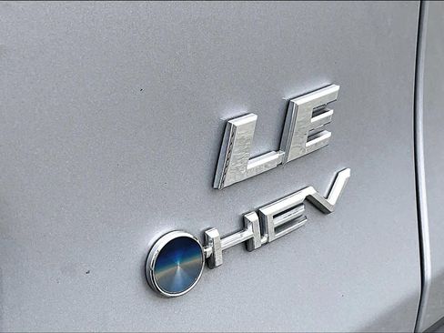 Certified 2025 Toyota RAV4 LE AWD/4WD image 10