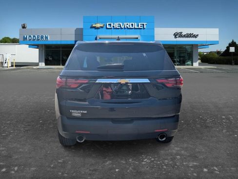 Used 2023 Chevrolet Traverse LS FWD image 4