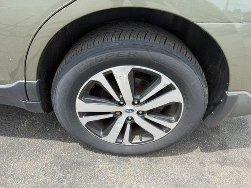 Used 2018 Subaru Outback 2.5i Limited AWD/4WD image 5