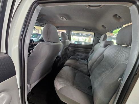 Used 2015 Toyota Tacoma PreRunner RWD image 22