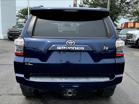 Used 2019 Toyota 4Runner SR5 Premium AWD/4WD image 5