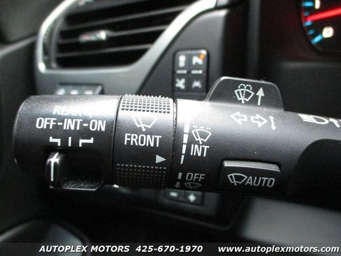 Used 2018 Chevrolet Suburban Premier image 40