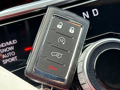 Used 2024 Jeep Grand Cherokee L Limited w/ Black Appearance Package AWD/4WD image 40
