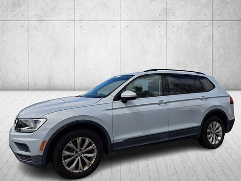 Used 2018 Volkswagen Tiguan S image 9