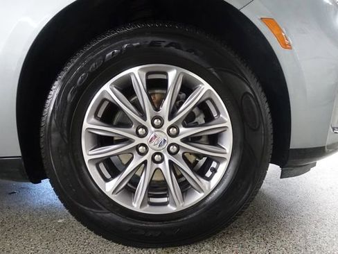 Used 2024 Buick Enclave Essence FWD image 28