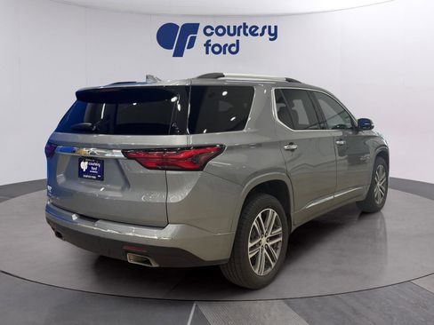 Used 2023 Chevrolet Traverse High Country image 8