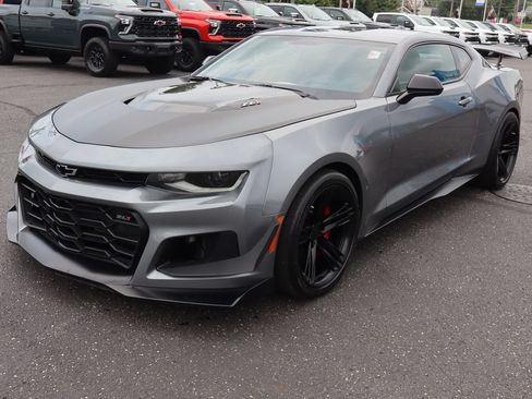 Used 2022 Chevrolet Camaro ZL1 RWD image 27