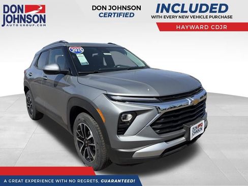 Used 2025 Chevrolet TrailBlazer LT AWD/4WD image 1