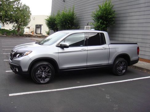 Used 2020 Honda Ridgeline Sport image 1