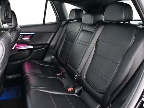 Used 2025 Mercedes-Benz GLC 300 4MATIC image 20