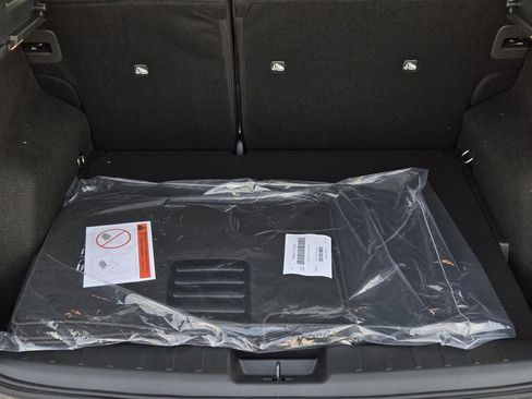 New 2026 Nissan Kicks SV image 9