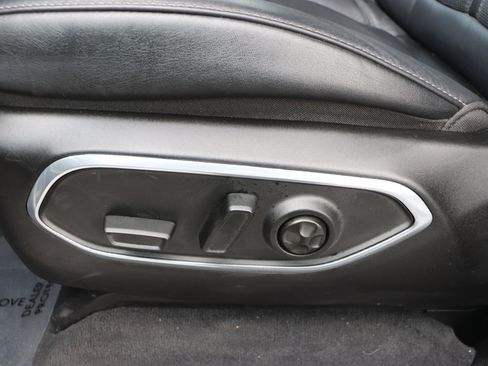 Used 2024 Jeep Wagoneer L Series II w/ Flexible Seating Group image 59