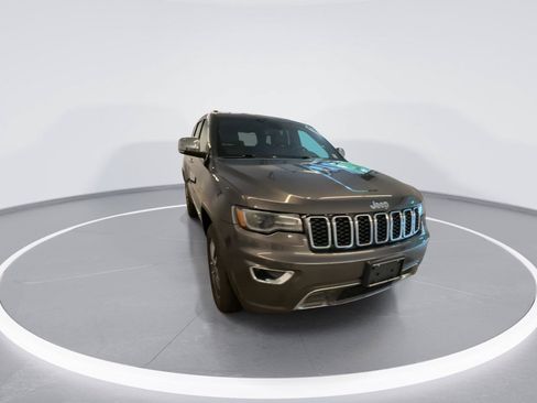 Used 2021 Jeep Grand Cherokee Limited w/ Premium Lighting Group AWD/4WD image 2