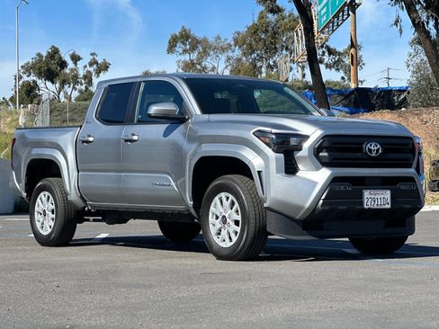 Used 2025 Toyota Tacoma SR5 image 8
